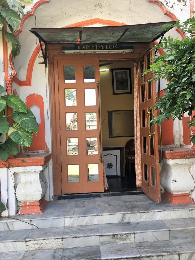 Hotel Heritage Sanyam Nāhan Kültér fotó