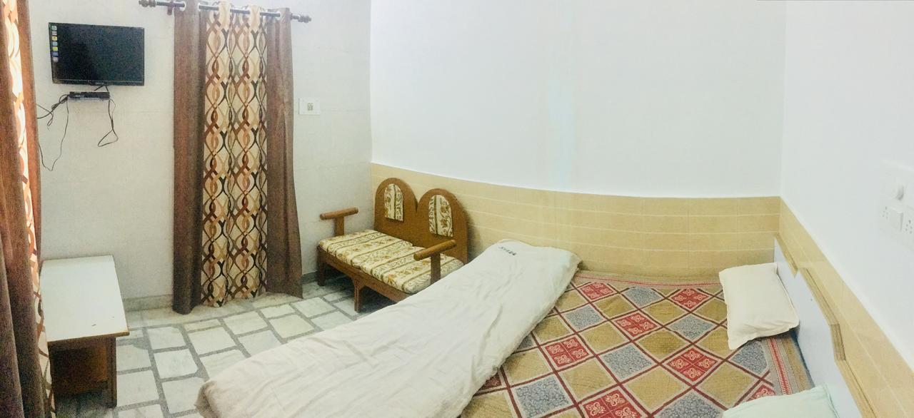 Hotel Heritage Sanyam Nāhan Kültér fotó