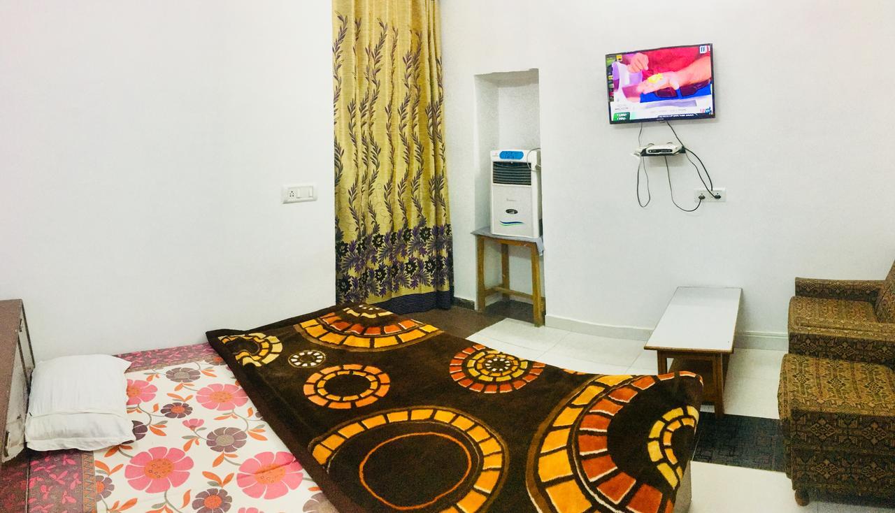 Hotel Heritage Sanyam Nāhan Kültér fotó
